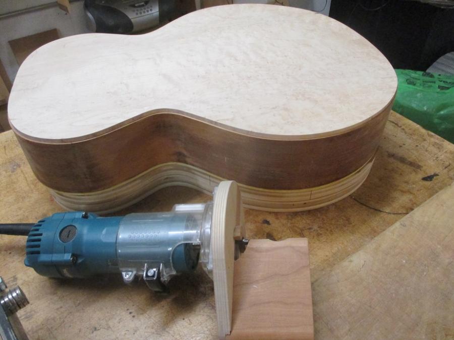 possible rebracing of vintage round hole archtop-img_2455-jpg