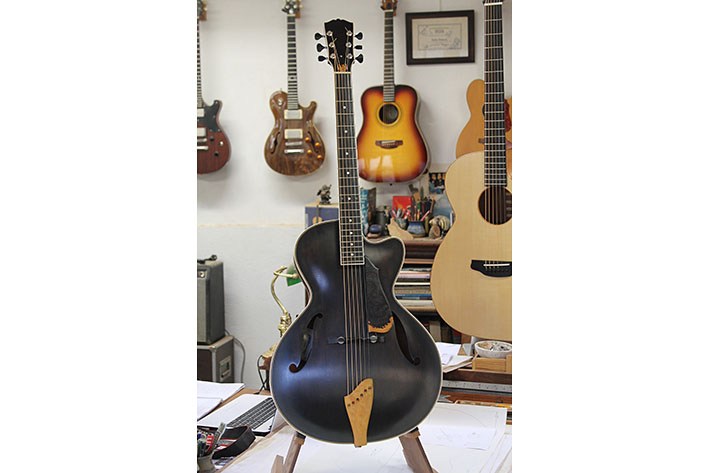 Jazz on nylon string crossover-black-face-arch-top-1-18-jpg