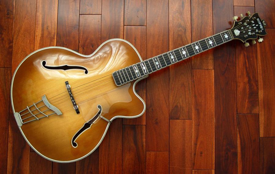 Hofner Committee-full-front-jpg